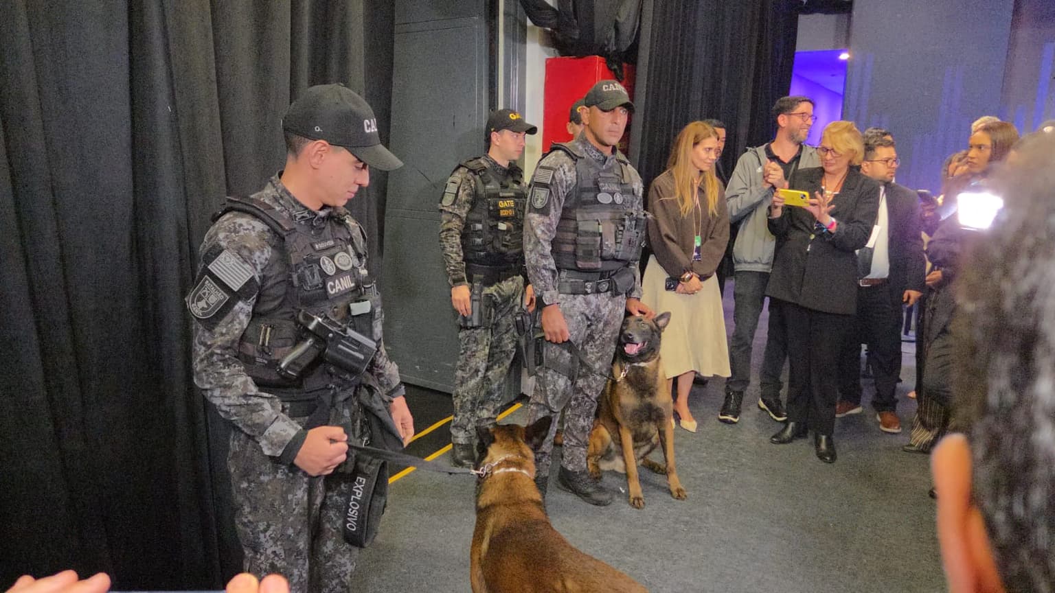 Denúncia de bomba em carro de Flávio Bolsonaro é alarme falso, diz GATE