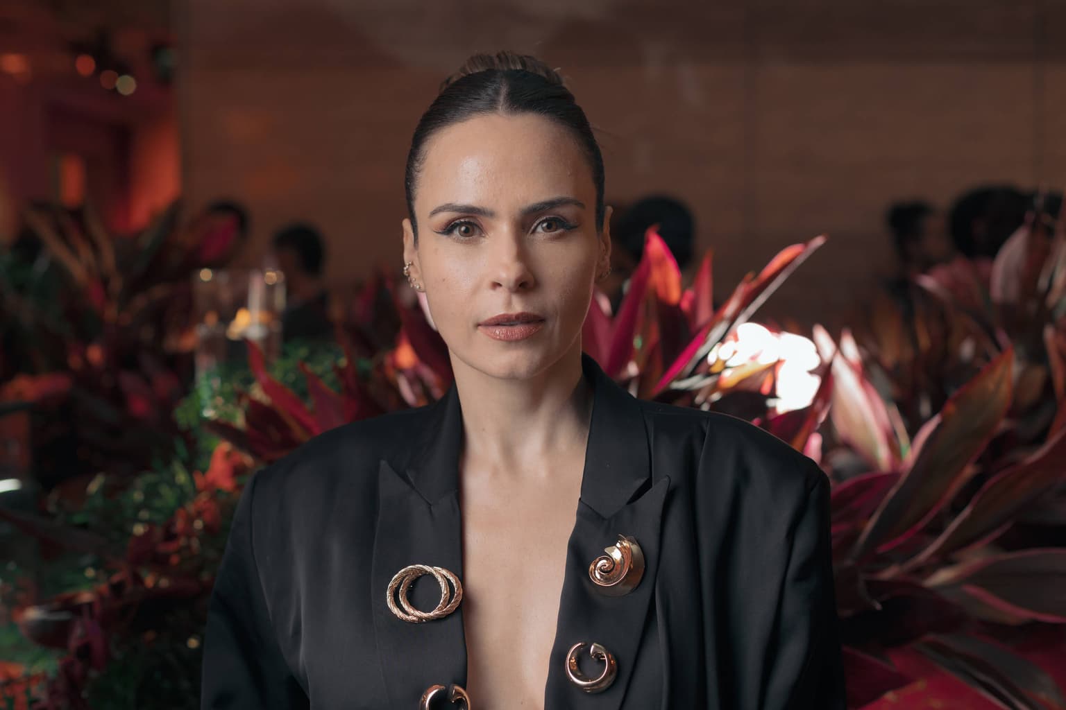 Ana Paula Renault pede paz e evita que fãs entrem em brigas para defendê-la