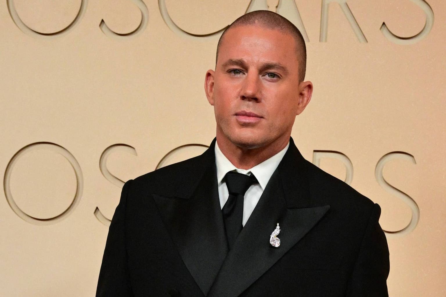 Channing Tatum nega uso de perfil fake para comentar sobre Zoë Kravitz