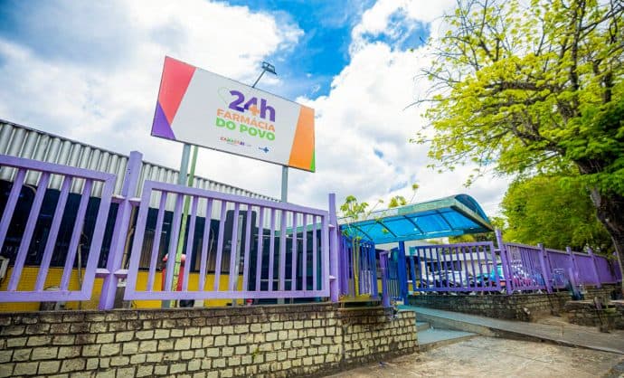 Prefeitura entrega modernização da Farmácia do Povo 24h em Camaçari