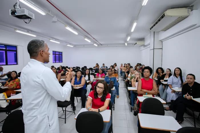 Lauro de Freitas capacita profissionais em suporte básico e avançado de vida