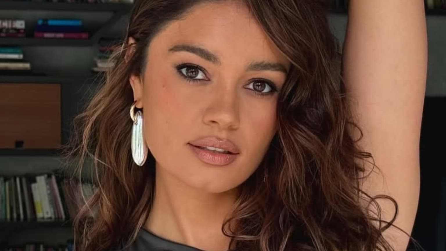 Sophie Charlotte declara voto e incentiva mulheres a votarem com consciência