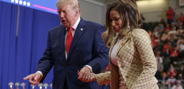 Nicki Minaj é sugerida para secretária de imprensa de Trump após simulação