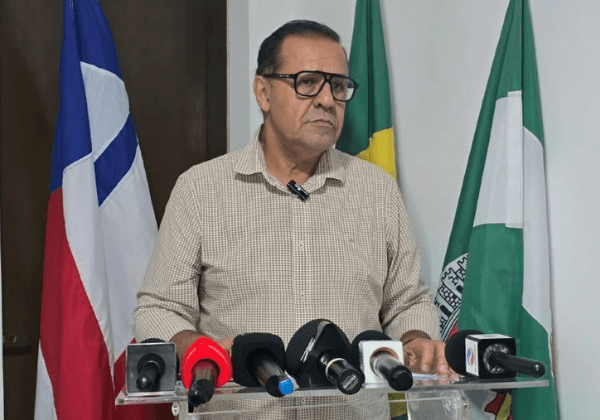 Prefeito de Pojuca reduz salário em 30% para enfrentar crise financeira