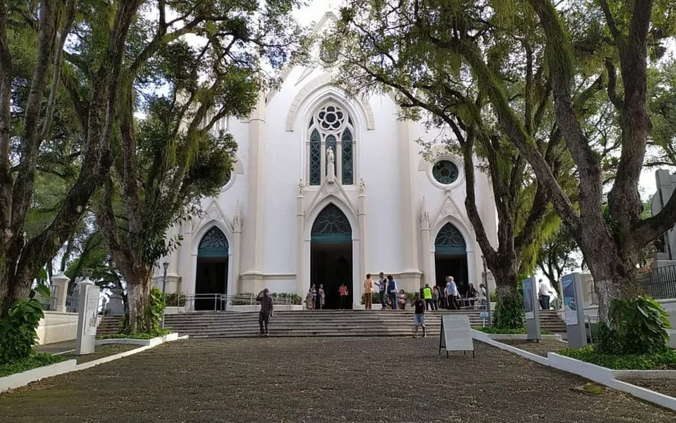 Programação especial nos cemitérios de Salvador para o Dia de Finados