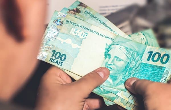 Estudantes do Pé-de-Meia que fizerem o Enem 2026 ganham R$ 200 extras