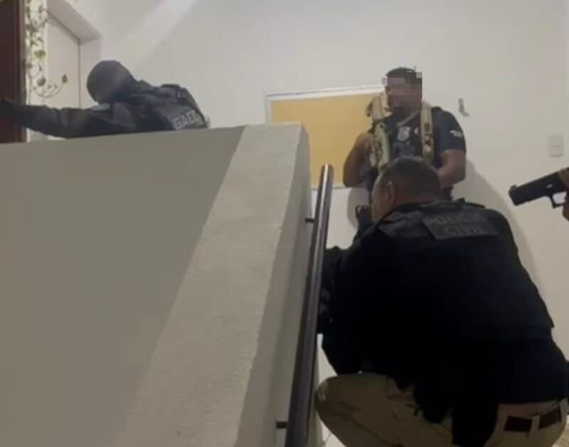 Policial preso em Camaçari é investigado por cinco homicídios em Santo Amaro