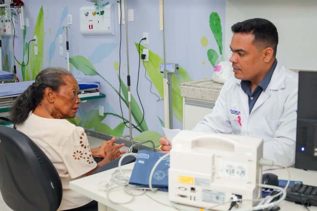 Outubro Rosa em Camaçari: Policlínica oferece mais de 200 vagas para exames preventivos