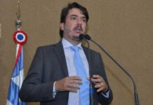 “Desempenho Bombástico: Pedro Tavares Avalia Débora Regis!”