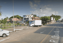 Horror em Camaçari: Motociclista é morto a tiro na cabeça em assalto!