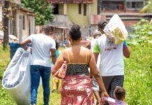 Camaçari em Ação: 200 Famílias Recebem Cestas Básicas e Insumos Agora!