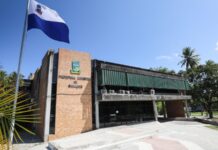 Chocante! Prefeitura de Camaçari gasta R$ 11 mi em tênis escolares—Descubra o motivo!