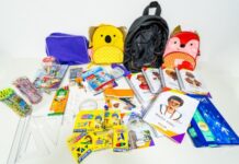 Camaçari entrega kits escolares e uniformes para 32 mil alunos