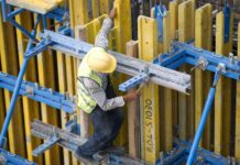 Vagas Imperdíveis em Camaçari: Costureira, Técnico e Montador!