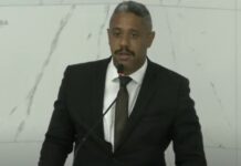 Transporte público em Camaçari: Jamessom critica audiências no gabinete