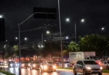 Congestionamento no Viaduto do Trabalhador por engavetamento de 4 veículos