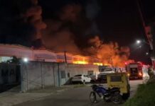 Incêndio em galpão empresarial em Camaçari: saiba o que aconteceu!