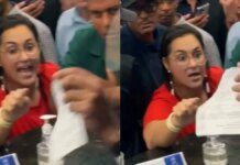 Vereador de Camaçari rasga contracheque de professora em sessão agitada