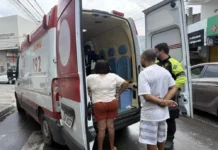 Motocicleta atropela idoso na Avenida Concêntrica em Camaçari