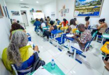 Curso grátis de espanhol para profissionais do turismo em Arembepe!
