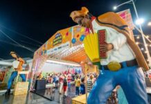 Vila Maria Bonita: Cortejo Inaugural nesta Quinta em Camaçari!