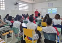 Economia Circular: Estudantes de Camaçari Aprendem a Reciclar!
