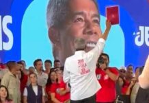 Jerônimo apresenta a Lula proposta para expandir VLT da Bahia